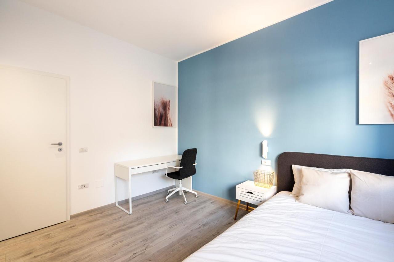 Sapphire Apartment In The Center Of Bukarest Exterior foto